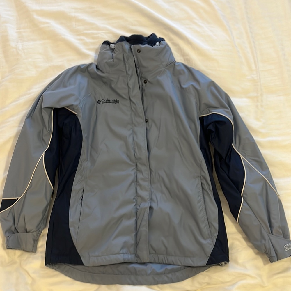 Women’s Columbia jacket - no hood